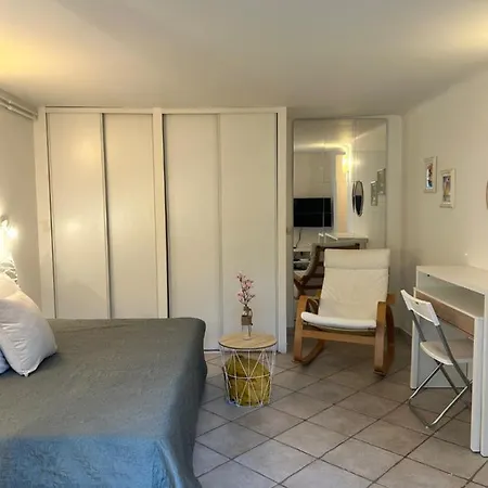 Beautiful Studio + Large Terrace Near The Beaches. Apartment *